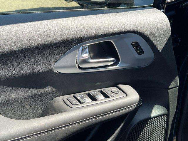 new 2025 Chrysler Pacifica car, priced at $46,425
