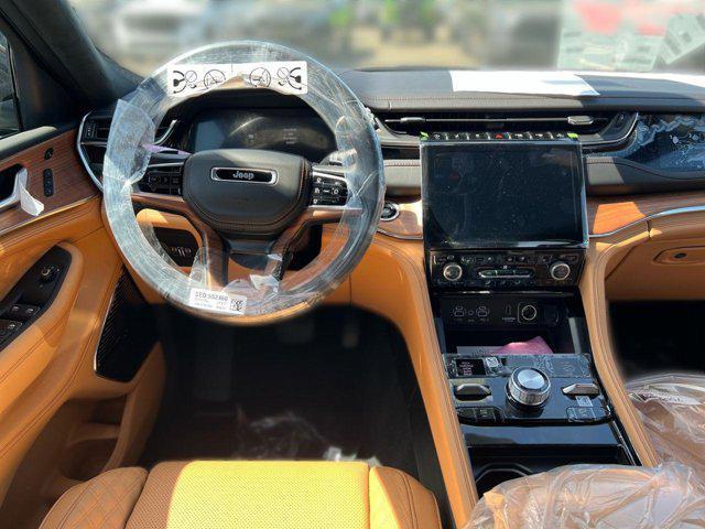 new 2025 Jeep Grand Cherokee car, priced at $59,136