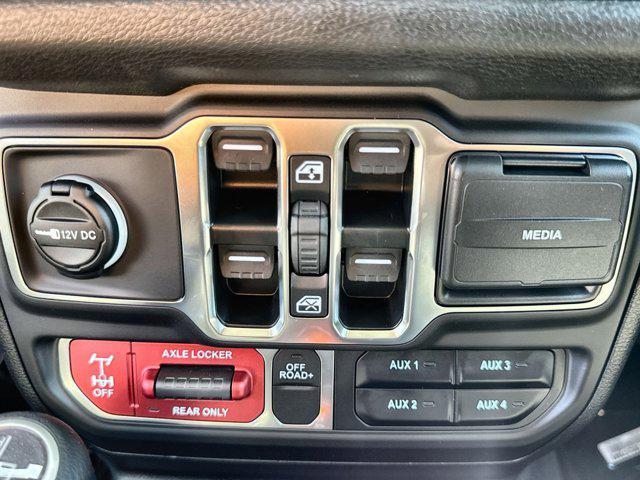 new 2025 Jeep Wrangler car, priced at $46,229
