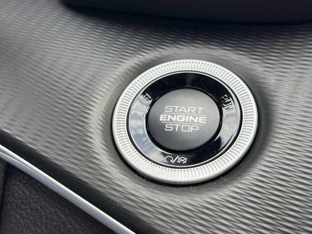 new 2025 Jeep Grand Cherokee car, priced at $38,182