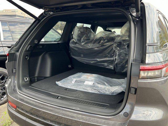 new 2025 Jeep Grand Cherokee car, priced at $38,182