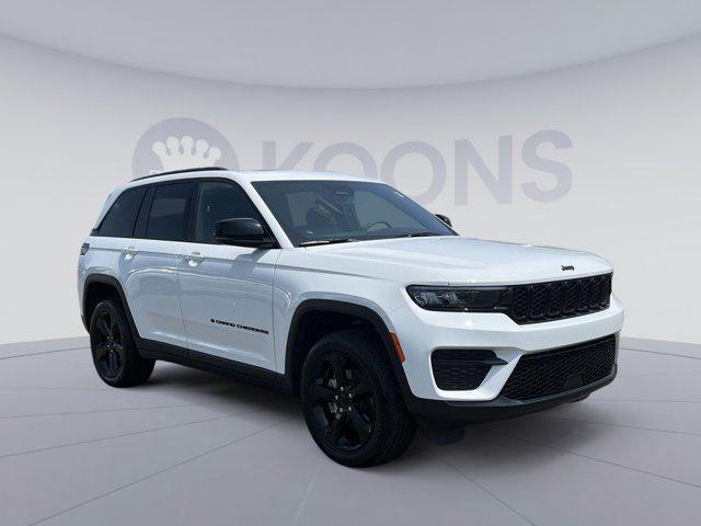 used 2023 Jeep Grand Cherokee car, priced at $34,000