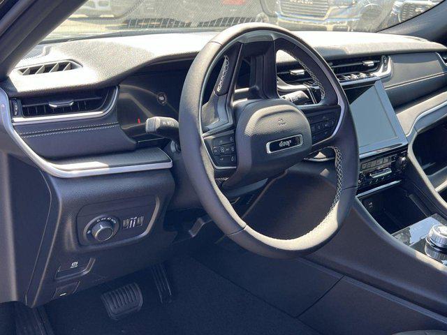 new 2025 Jeep Grand Cherokee L car, priced at $39,254