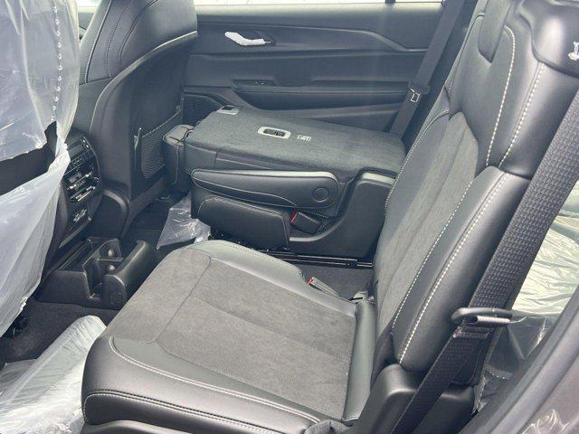 new 2025 Jeep Grand Cherokee L car, priced at $40,662