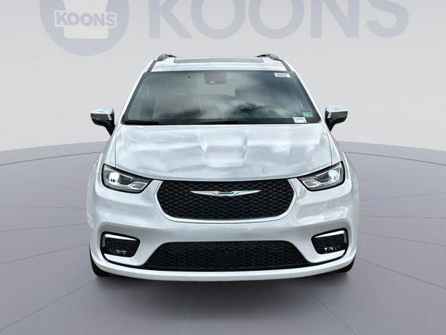 new 2026 Chrysler Pacifica car, priced at $48,863