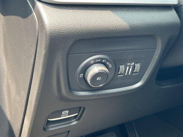 new 2025 Jeep Grand Cherokee L car, priced at $43,504