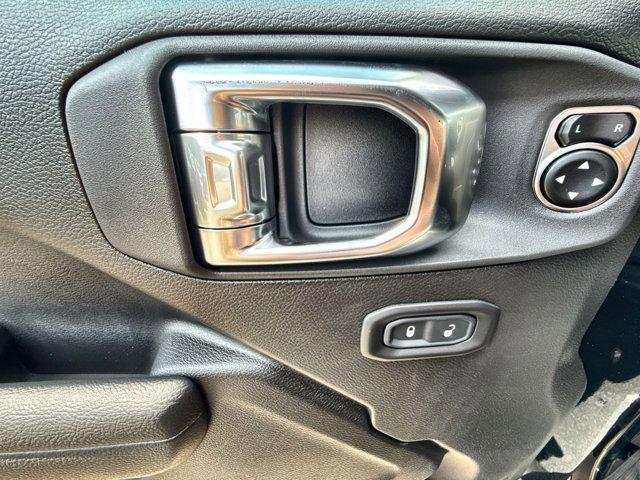 new 2025 Jeep Wrangler car, priced at $36,458