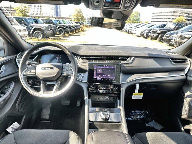 new 2025 Jeep Grand Cherokee car, priced at $35,257