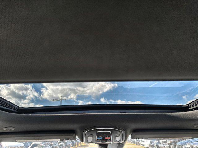 new 2025 Jeep Grand Cherokee car, priced at $35,257