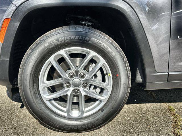 new 2025 Jeep Grand Cherokee car, priced at $35,257