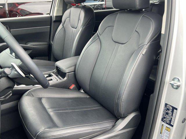 used 2025 Kia Sorento Hybrid car, priced at $36,500