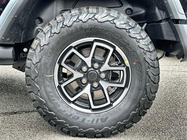 new 2025 Jeep Wrangler car, priced at $51,939