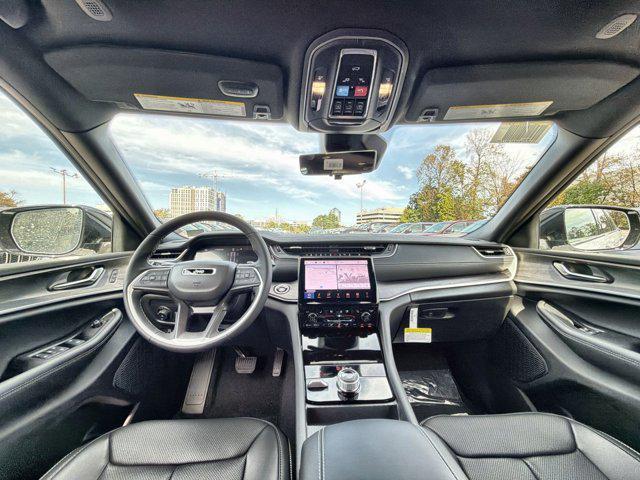 new 2025 Jeep Grand Cherokee car, priced at $42,834