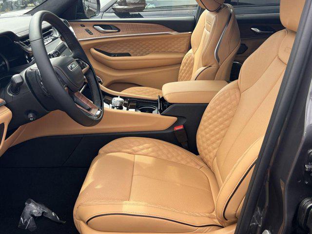 new 2025 Jeep Grand Cherokee car, priced at $56,711