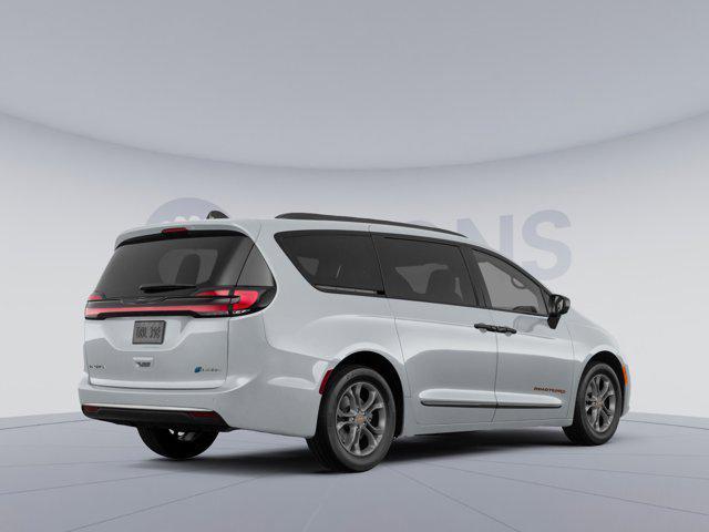 new 2024 Chrysler Pacifica Hybrid car, priced at $46,703