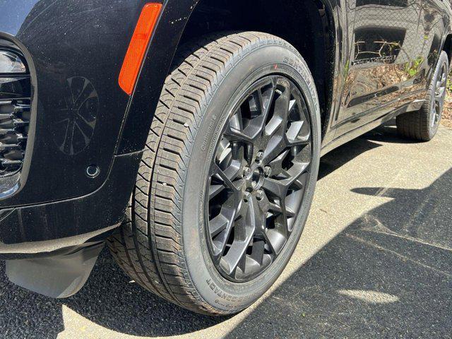 new 2025 Jeep Grand Cherokee car, priced at $56,711