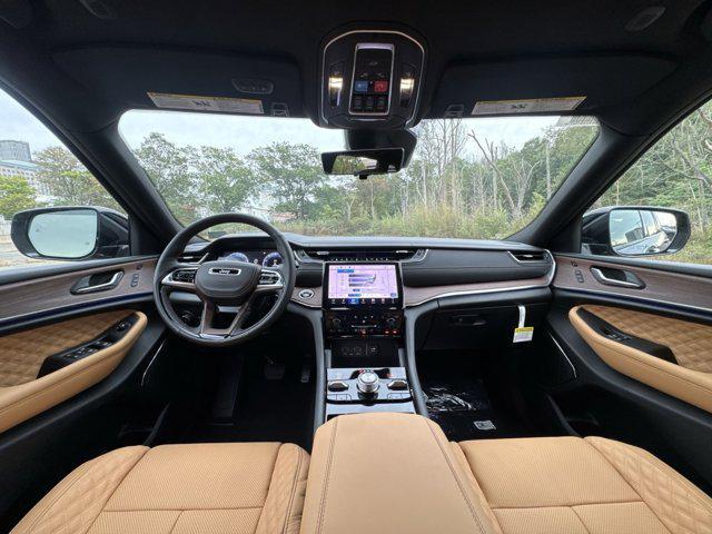 new 2025 Jeep Grand Cherokee car, priced at $54,085