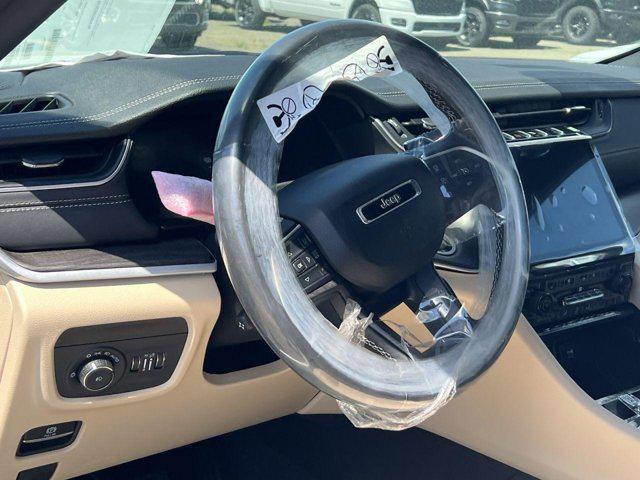 new 2025 Jeep Grand Cherokee car, priced at $41,527