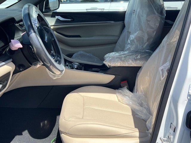 new 2025 Jeep Grand Cherokee car, priced at $41,527