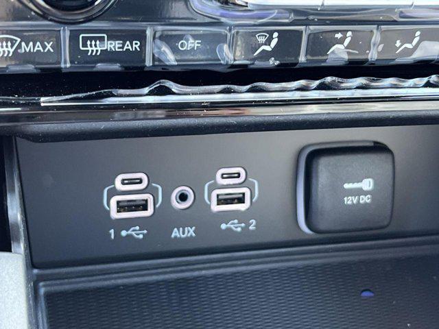 new 2025 Jeep Grand Cherokee car, priced at $41,527