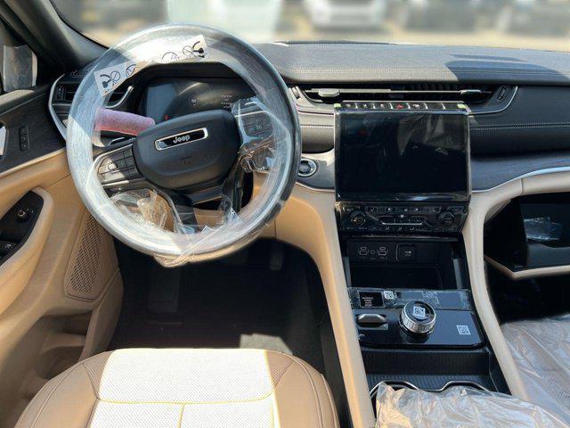 new 2025 Jeep Grand Cherokee car, priced at $41,527