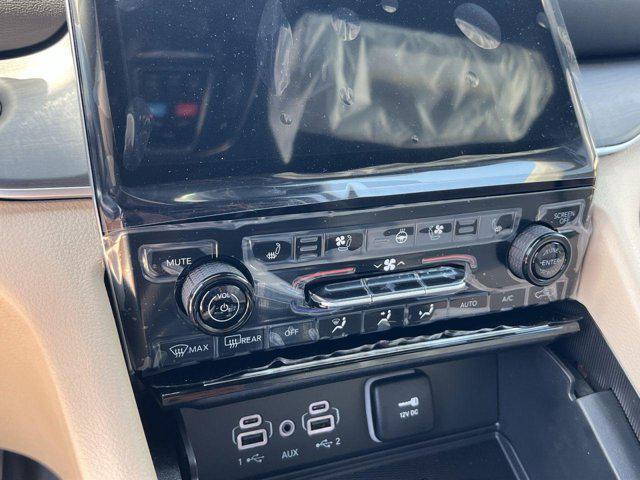 new 2025 Jeep Grand Cherokee car, priced at $41,527