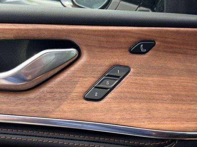 new 2025 Jeep Grand Cherokee car, priced at $57,500