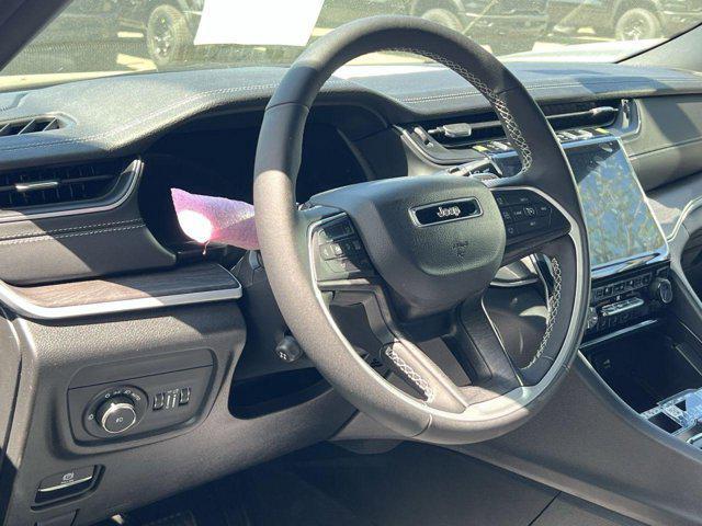 new 2025 Jeep Grand Cherokee car, priced at $45,616
