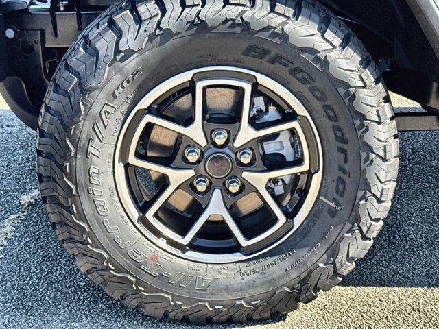 new 2025 Jeep Wrangler car, priced at $51,939