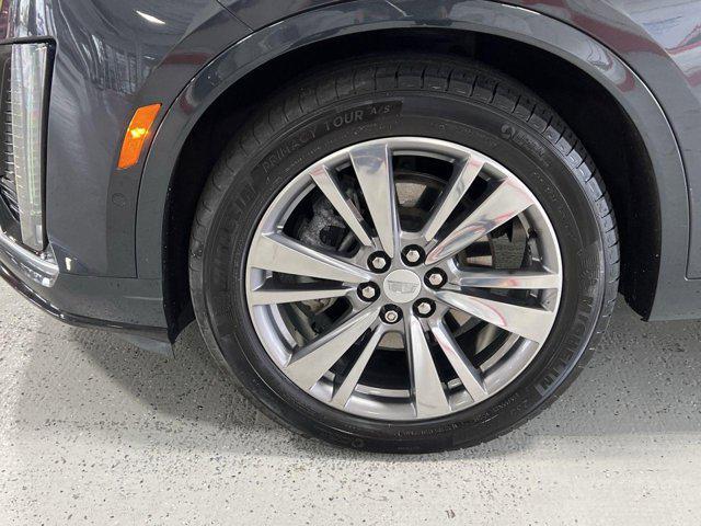 used 2021 Cadillac XT6 car, priced at $33,500