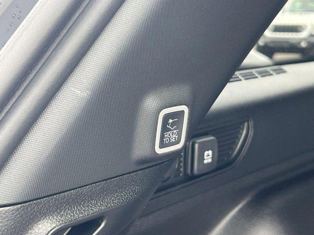 new 2025 Jeep Grand Cherokee car, priced at $37,646