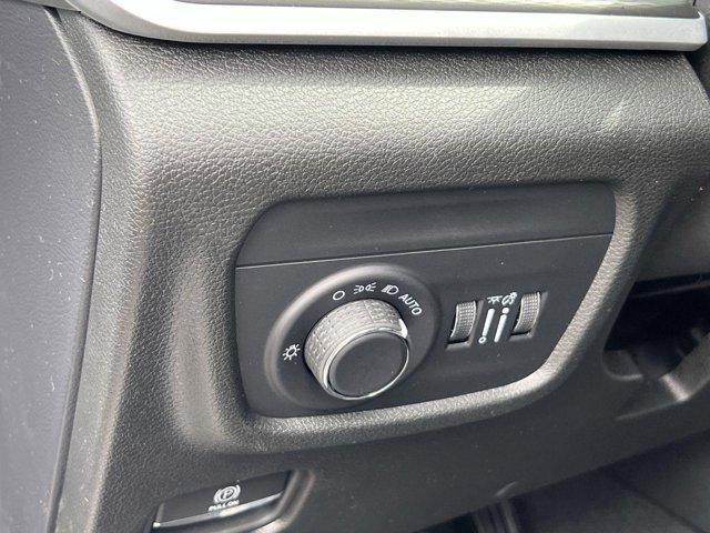 new 2025 Jeep Grand Cherokee car, priced at $37,646