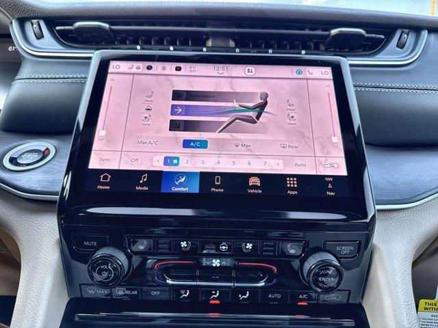 new 2025 Jeep Grand Cherokee car, priced at $52,935