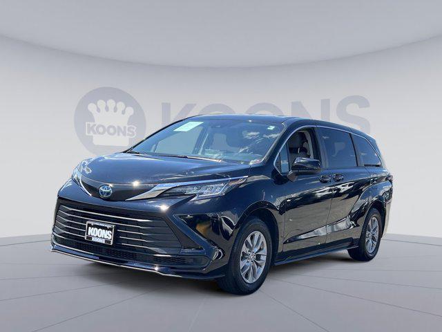 used 2023 Toyota Sienna car, priced at $38,500