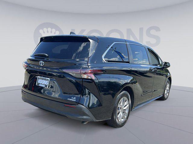 used 2023 Toyota Sienna car, priced at $38,500