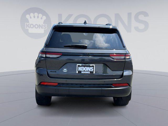 used 2022 Jeep Grand Cherokee car, priced at $27,500