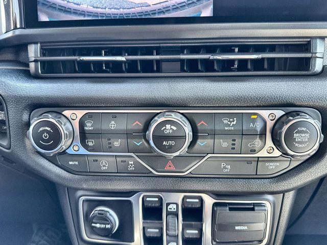 new 2025 Jeep Wrangler car, priced at $46,209
