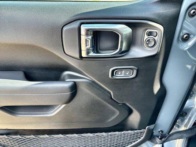new 2025 Jeep Wrangler car, priced at $46,209