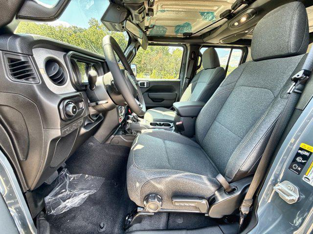 new 2025 Jeep Wrangler car, priced at $46,209