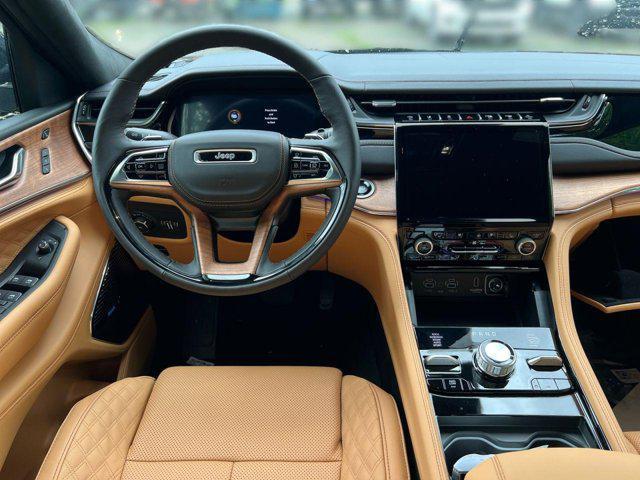 new 2025 Jeep Grand Cherokee car, priced at $59,136