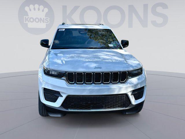 new 2025 Jeep Grand Cherokee car, priced at $36,989