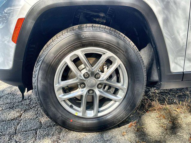 new 2025 Jeep Grand Cherokee car, priced at $36,989