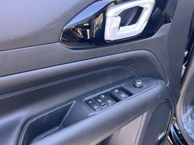 new 2025 Jeep Compass car, priced at $28,056
