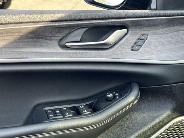 used 2022 Jeep Grand Cherokee car, priced at $32,000