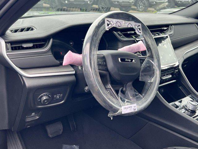 new 2025 Jeep Grand Cherokee car, priced at $44,516