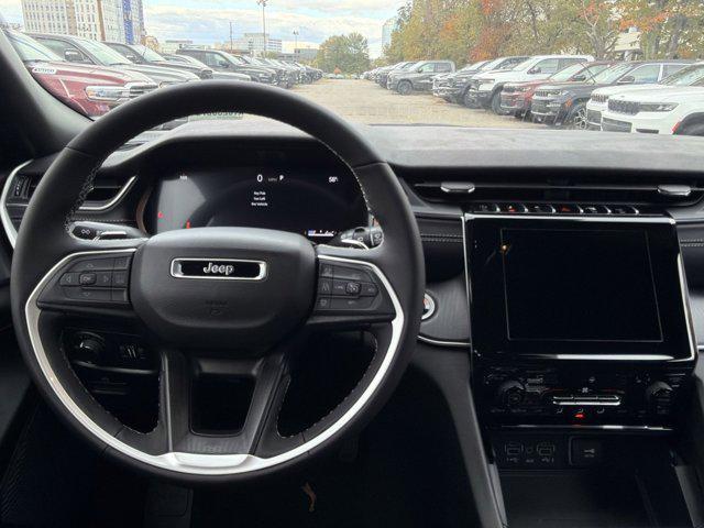new 2025 Jeep Grand Cherokee car, priced at $36,989