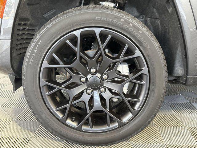 used 2025 Jeep Grand Cherokee car, priced at $52,500