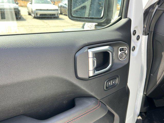 new 2025 Jeep Wrangler car, priced at $51,460