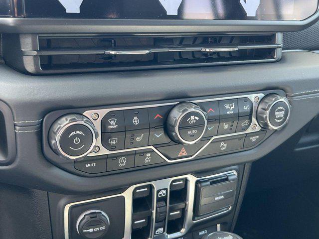 new 2025 Jeep Wrangler car, priced at $51,460