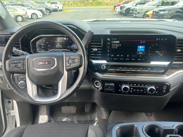 used 2022 GMC Sierra 1500 car, priced at $40,000